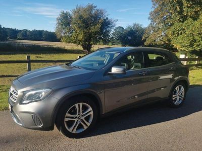 Mercedes GLA220