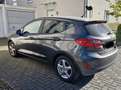 Gebraucht Ford Fiesta Cool & Connect 86 PS (63 kW) 2017 Grau Kleinwagen