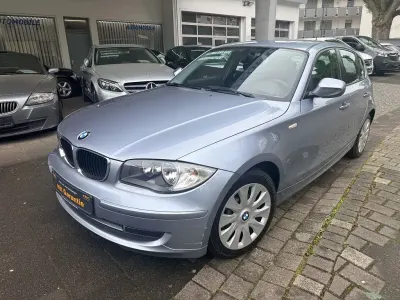 Gebraucht BMW 118 Advantage 143 PS (105 kW) 2011 Blau Kleinwagen