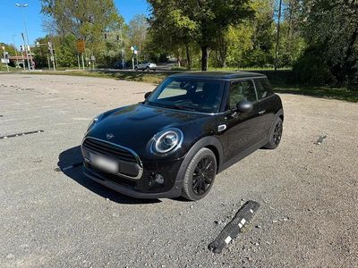 Używany Mini ONE 102 KM (75 kW) 2018 Czarny Hatchback