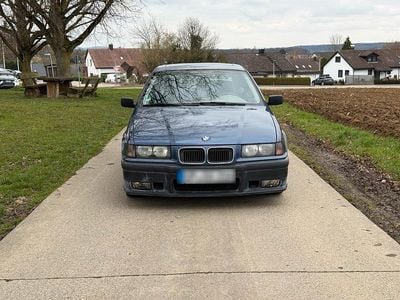 Gebraucht BMW 316 M Sport 102 PS (75 kW) 1995 Blau Limousine
