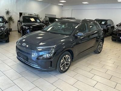 Gebraucht Hyundai Kona Select 100 kW (136 PS) 2023 Grau SUV