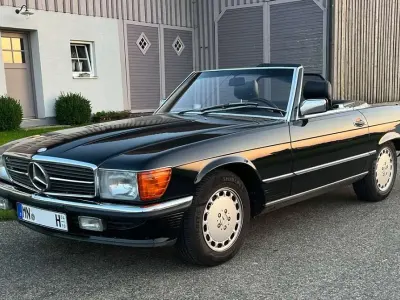 Używany Mercedes 560 231 KM (169 kW) 1988 Czarny Kabriolet