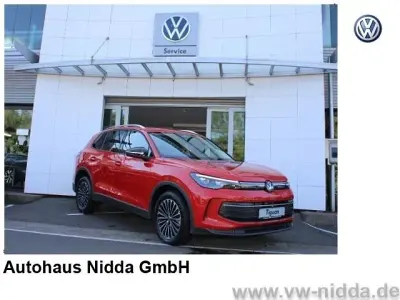 Neu VW Tiguan Goal 150 PS (110 kW) 2026 Rot SUV