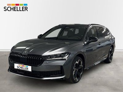 Neu Skoda Superb SportLine 193 PS (141 kW) 2026 Grau Kombi