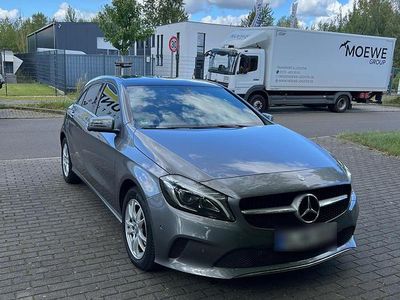 Gebraucht Mercedes A200 2016 Grau Limousine