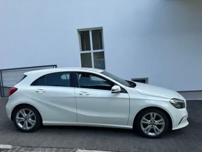 Gebraucht Mercedes A200 136 PS (100 kW) 2018 Weiß Limousine