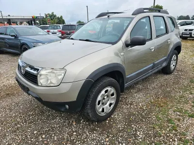 Gebraucht Dacia Duster Lauréate 105 PS (77 kW) 2011 Grün SUV
