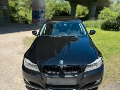 Gebraucht BMW 318 143 PS (105 kW) 2010 Schwarz Limousine