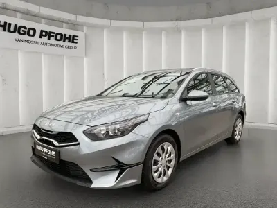 Usado Kia Ceed Vision 101 CV (74 kW) 2023 Plateado Utilitario