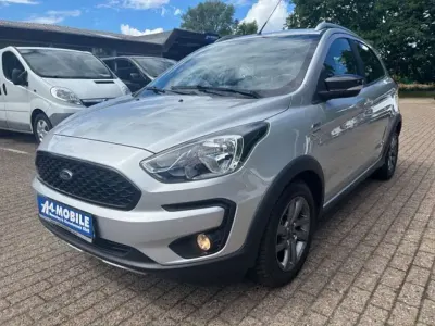Gebraucht Ford Ka 86 PS (63 kW) 2018 Silber (metallic) Limousine