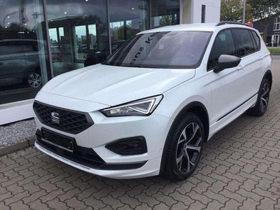 Orix weiß (metallic) Gebraucht 2024 Seat Tarraco FR SUV | 33.990 € (Fairer Preis)