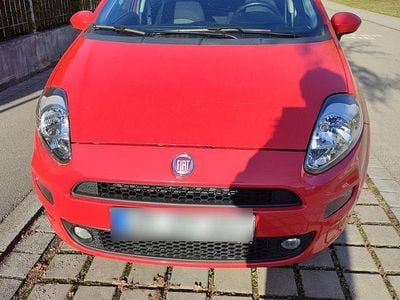 Gebraucht Fiat Punto 105 PS (77 kW) 2014 Rot Kleinwagen