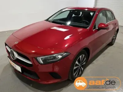 Gebraucht Mercedes A250 160 PS (117 kW) 2022 Rot Limousine