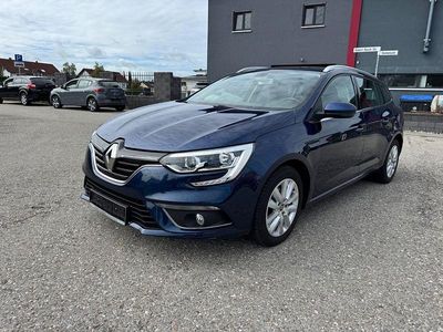 Blau Gebraucht 2016 Renault Mégane IV Experience Limousine | 7.490 € (Etwas zu teuer)