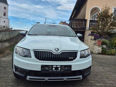 Second-hand Skoda Octavia 184 CP (135 kW) 2014 Alb Hatchback