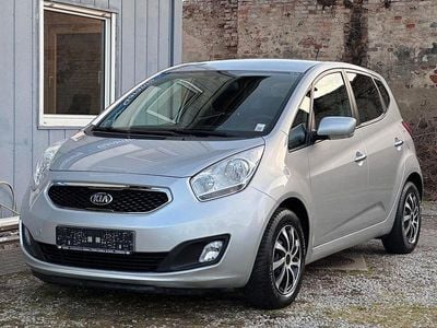 Gebraucht Kia Venga DREAM-TEAM Edition 125 PS (91 kW) 2015 Silber Kleinwagen