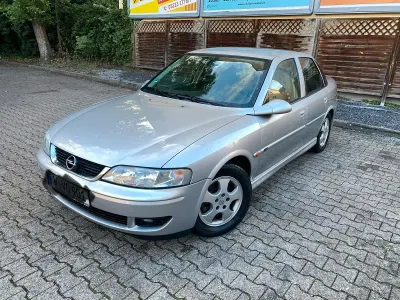 Gebraucht Opel Vectra 123 PS (90 kW) 2001 Silber Limousine