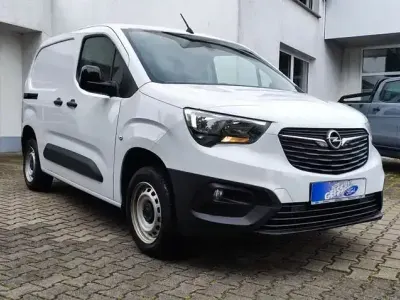 Gebraucht Opel Combo 102 PS (75 kW) 2024 Weiß Van / Kleinbus