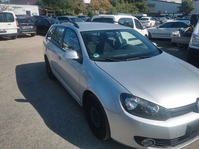 Usata VW Golf VI Trendline 105 CV (77 kW) 2009 Argento Utilitaria