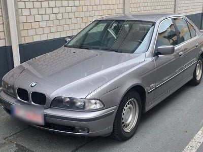 Gebraucht BMW 520 150 PS (110 kW) 2000 Grau Limousine