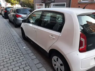 Second-hand VW up! 68 CP (50 kW) 2013 Hatchback