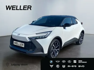 Neu Toyota C-HR 197 PS (144 kW) 2025 089)/ black (202) (weiss SUV