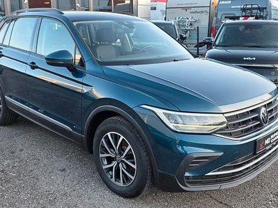 Blau Gebraucht 2022 VW Tiguan Life SUV | 18.990 € (Fairer Preis)