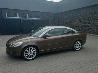 Gebraucht Volvo C70 150 PS (110 kW) 2011 Braun Cabrio