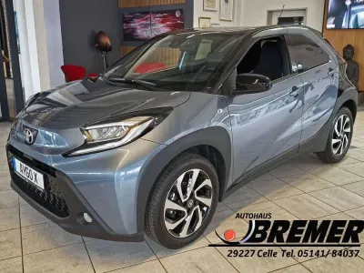 Gebraucht Toyota Aygo X Team 72 PS (52 kW) 2024 Grau SUV