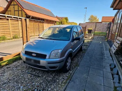 Usata Ford Fusion 68 CV (50 kW) 2005 Argento Utilitaria