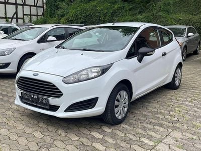 Gebraucht Ford Fiesta Ambiente 60 PS (44 kW) 2014 Weiß Kleinwagen