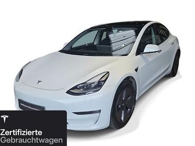 Begagnad Tesla Model 3 Long Range RWD 208 kW (283 HK) 2021 Vit Sedan