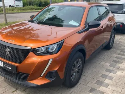 Gebraucht Peugeot 2008 Active 131 PS (96 kW) 2022 Orange SUV