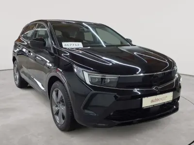Begagnad Opel Grandland X 131 HK (96 kW) 2024 Svart SUV