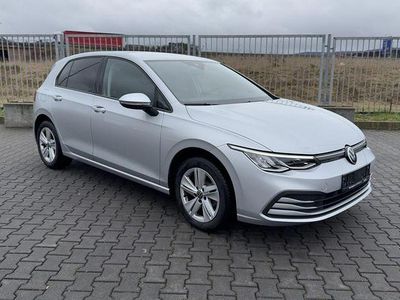 Gebraucht VW Golf VIII Life 131 PS (96 kW) 2020 Reflexsilber metallic Limousine