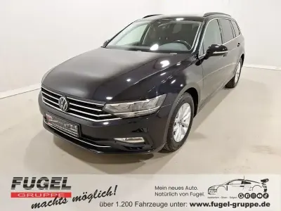 Gebraucht VW Passat 150 PS (110 kW) 2022 Deep black perleffekt Kombi