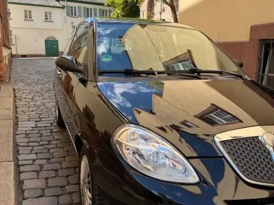 Gebraucht Lancia Ypsilon 77 PS (56 kW) 2007 Schwarz Kleinwagen