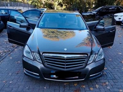 Mercedes E200