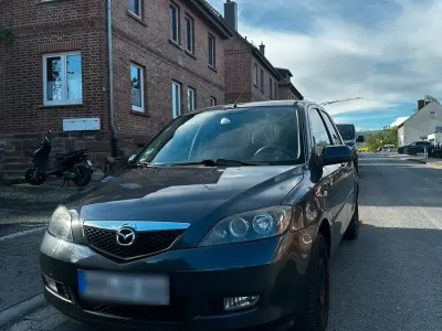 Gebraucht Mazda 2 75 PS (55 kW) 2007 Grau Kleinwagen