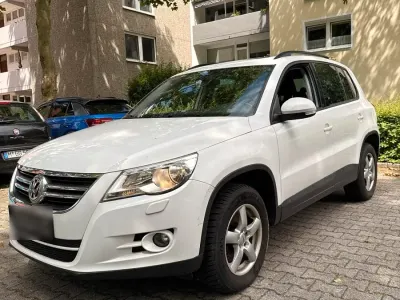 Gebraucht VW Tiguan 122 PS (89 kW) 2011 Weiß SUV
