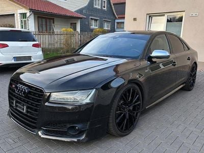 Second-hand Audi S8 plus Sport 605 CP (444 kW) 2017 Negru Berlinǎ