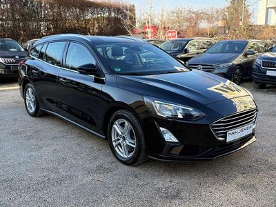 Schwarz Gebraucht 2021 Ford Focus Cool & Connect Limousine | 14.499 € (Guter Preis)