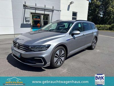 Pyritsilber metallic Gebraucht 2023 VW Passat GTE Kombi | 26.900 € (Fairer Preis)