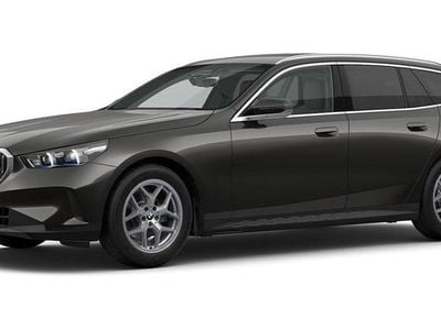 Gebraucht BMW 520 Comfort Edition 197 PS (144 kW) 2025 Grau Kombi