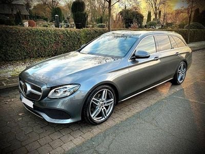 Gebraucht Mercedes E220 194 PS (142 kW) 2018 Grau Kombi