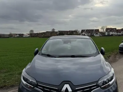 Usado Renault Kadjar Equilibre 140 HP (102 kW) 2021 Cinzento SUV