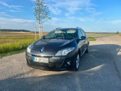 Gebraucht Renault Mégane III 132 PS (97 kW) 2011 Grau Limousine