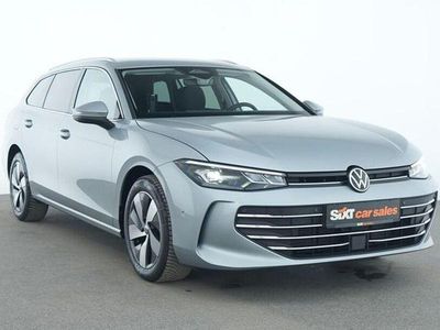 Silber Gebraucht 2025 VW Passat Business Kombi | 32.440 € (Superpreis)
