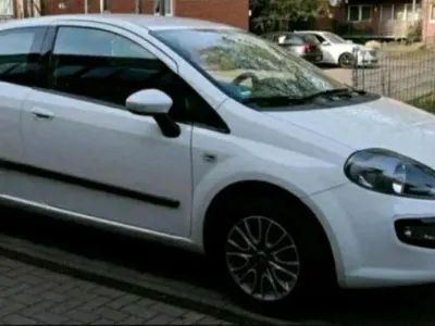 Gebraucht Fiat Punto 77 PS (56 kW) 2011 Weiß Kleinwagen